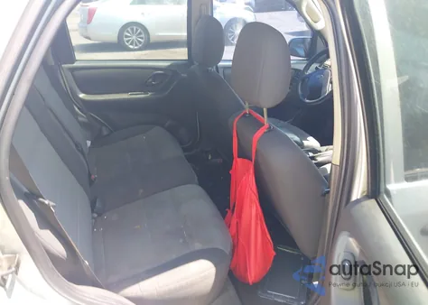 2006 Ford Escape Xls/Xls Manual from USA, damaged, VIN 1FMYU02Z36KB78643